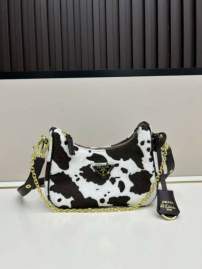 Picture of Prada Handbags _SKUfw216500225fw